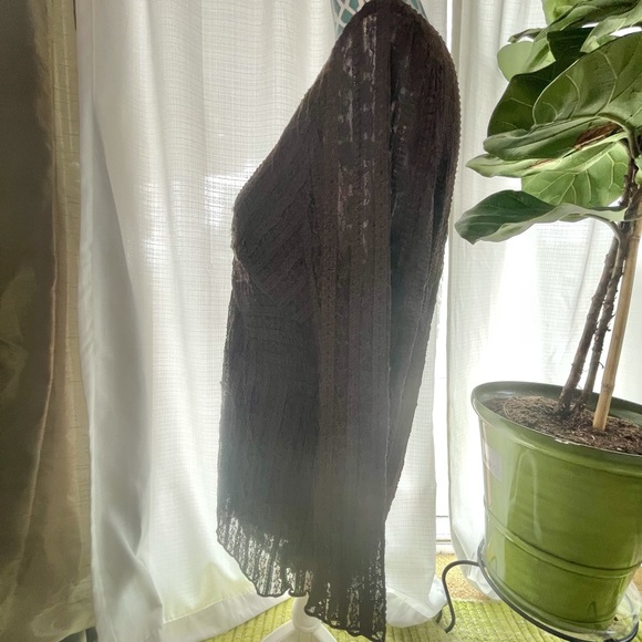 Bandolino Black Lace V Neck Top - Picture 13 of 13